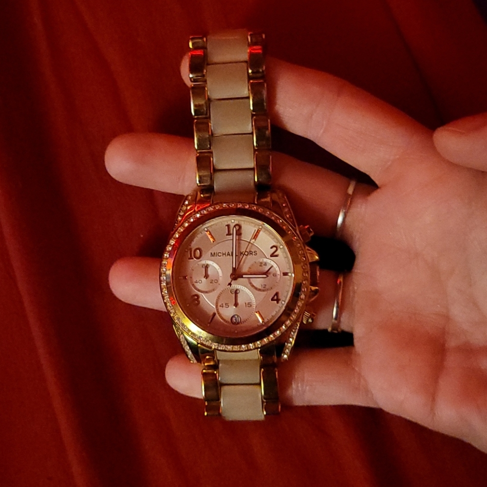 MK watch - Picture 4 of 6